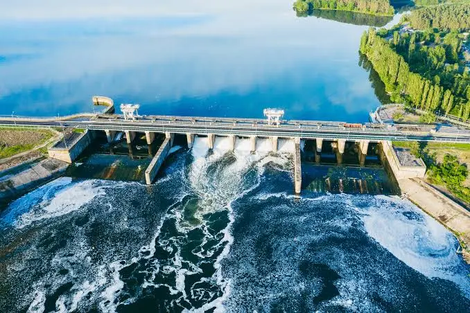 Hydropower vs. Solar and Wind