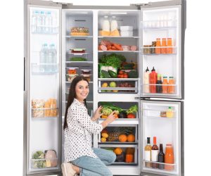 how many watts does a small refrigerator use energy consumption.